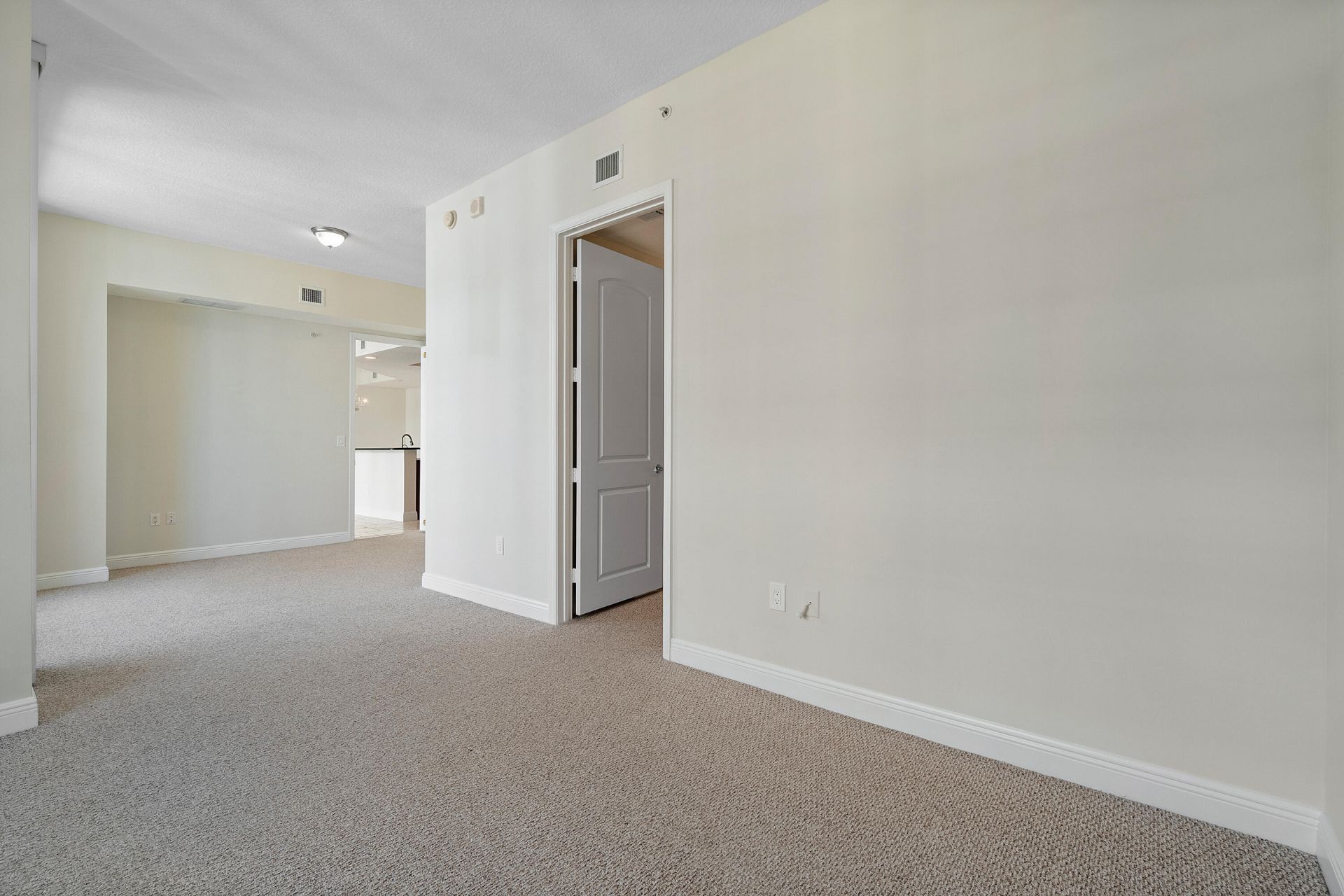 701 S Olive Avenue, Unit 2009, West Palm Beach, FL 33401 Photo