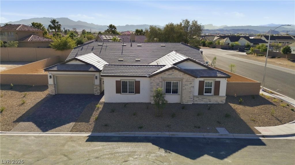 7615 W Pebble Road, Las Vegas, NV 89113 Main Photo