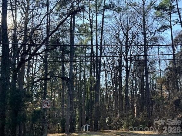 000 Sardis Road, Charlotte, NC 28270
