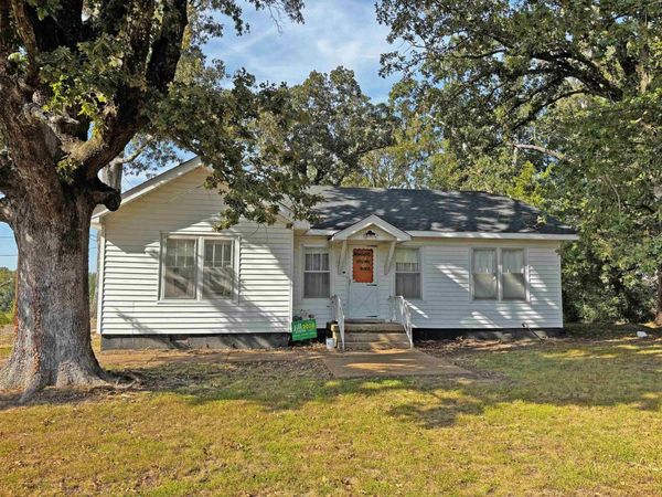 340 OAK ST, Savannah, TN 38372