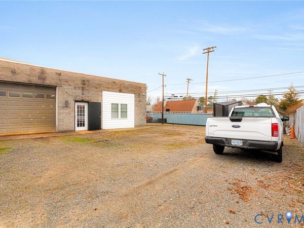 10 W Williamsburg Road , Sandston, VA 23150