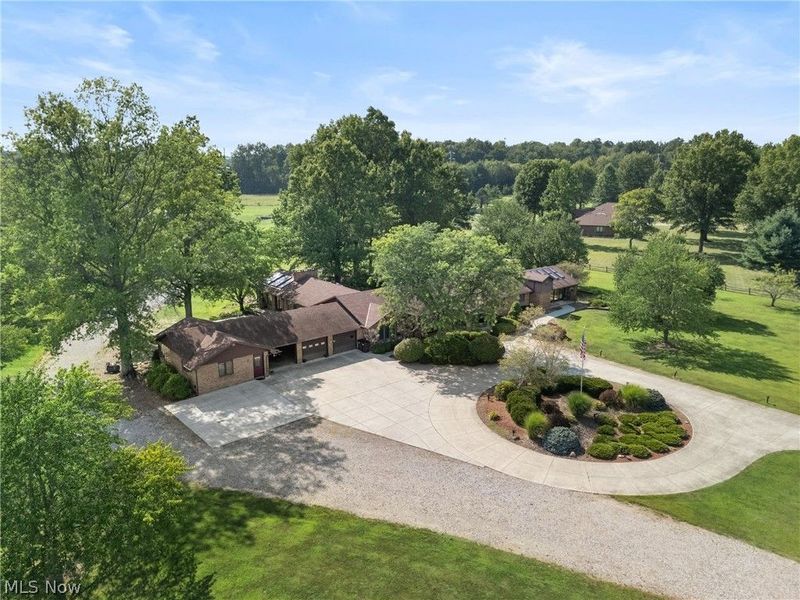 11950 Castleton Lane, Grafton, OH 44044 Photo 1