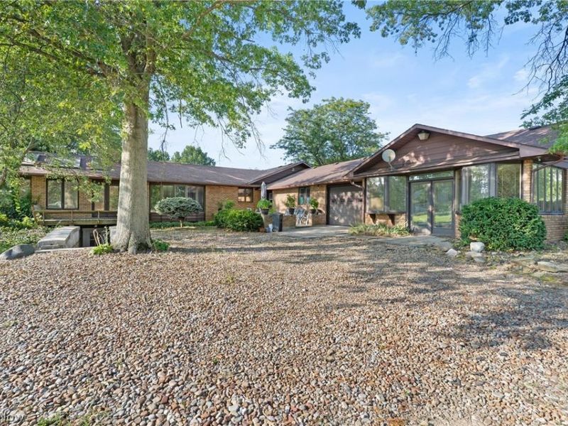 11950 Castleton Lane, Grafton, OH 44044 Photo 7