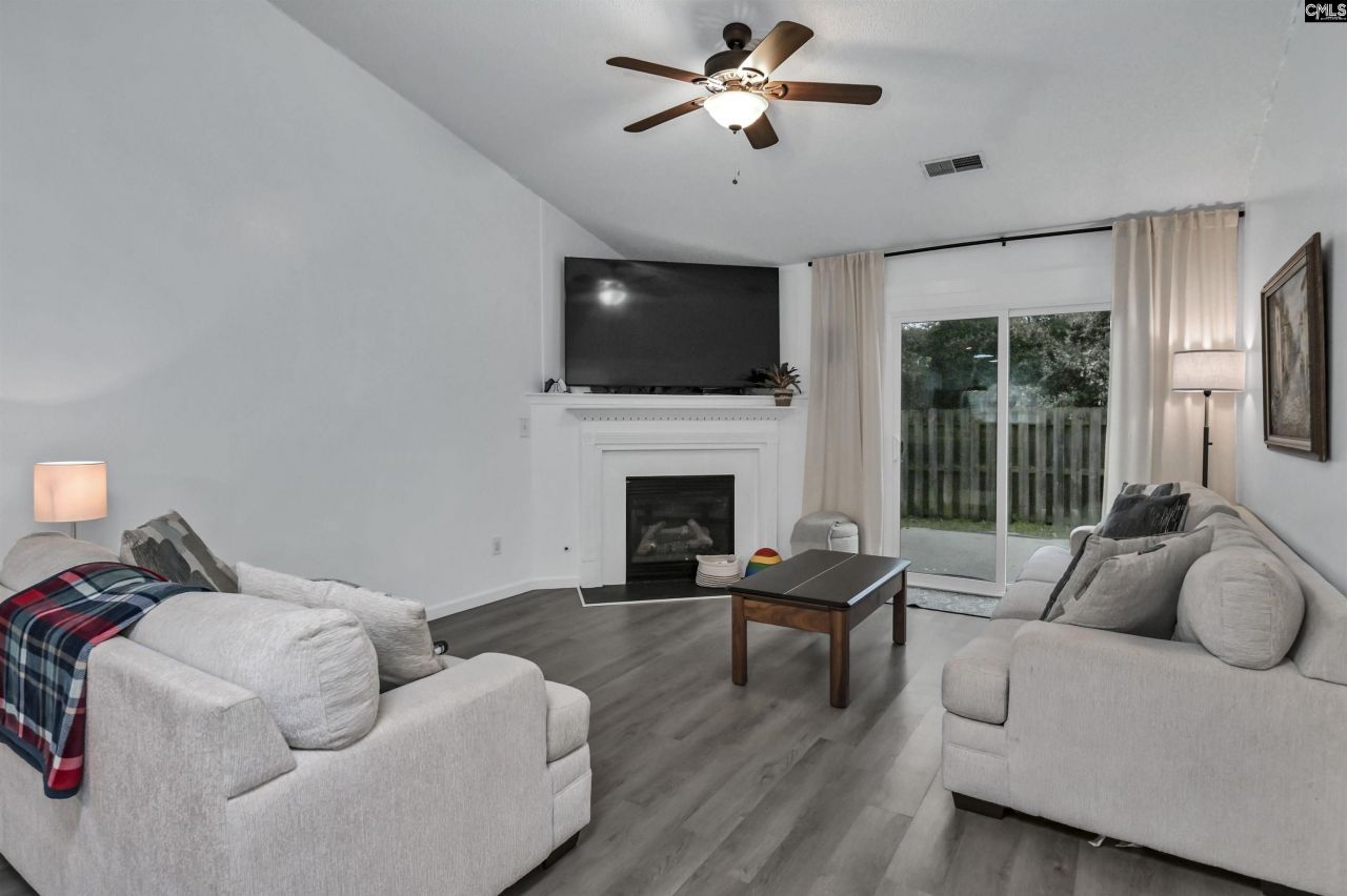 309 Tidas Street Photo 14