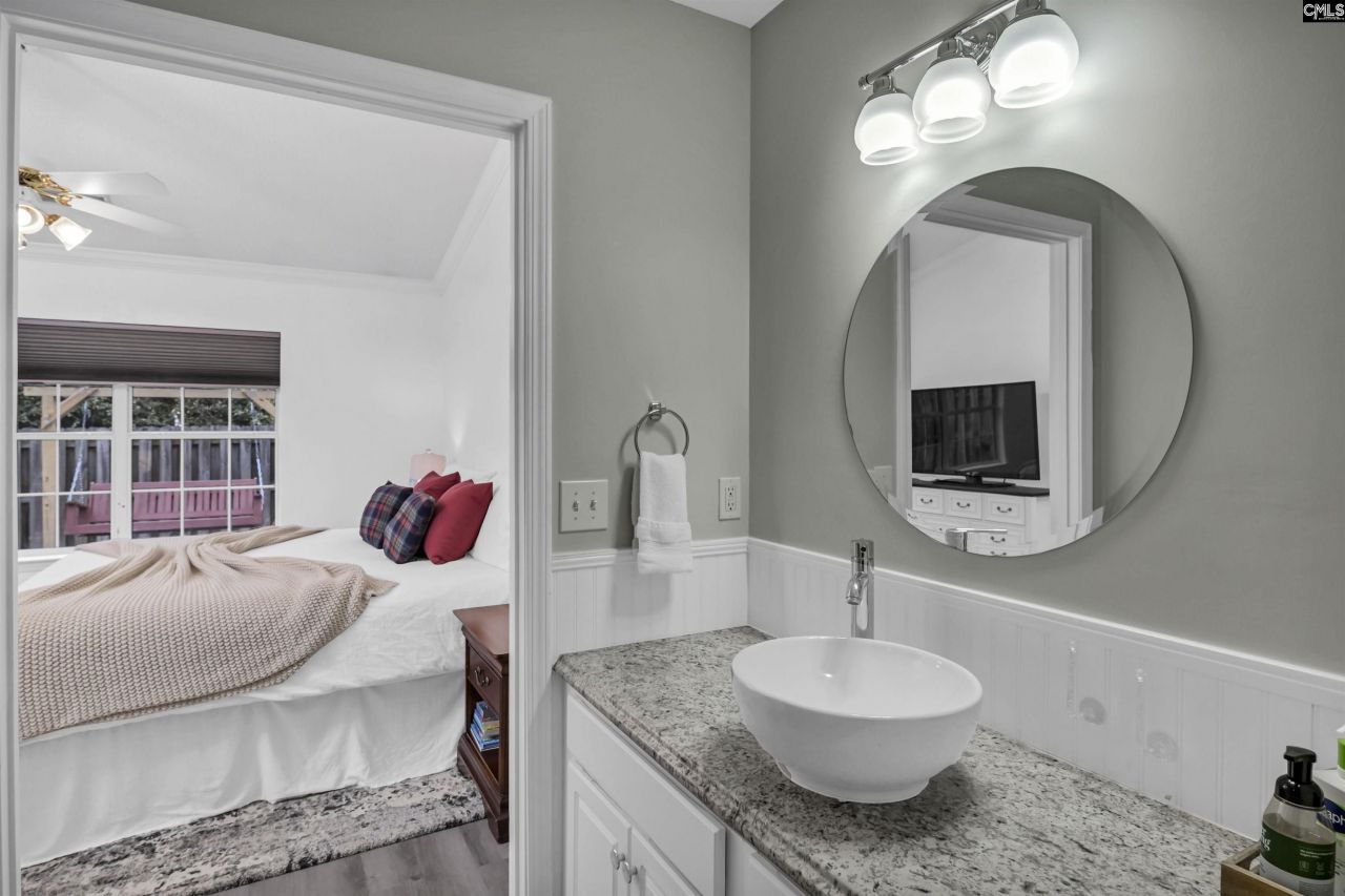 309 Tidas Street Photo 19