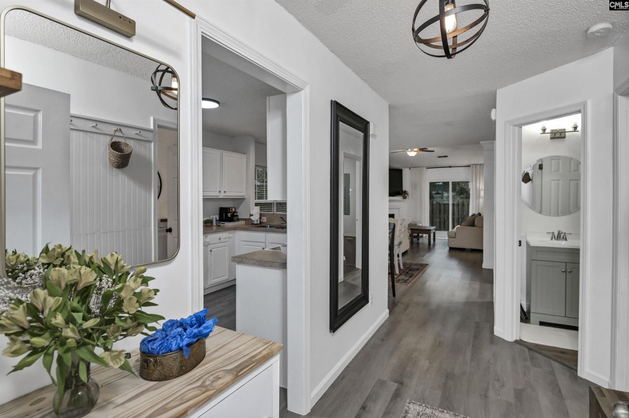 309 Tidas Street Photo 4