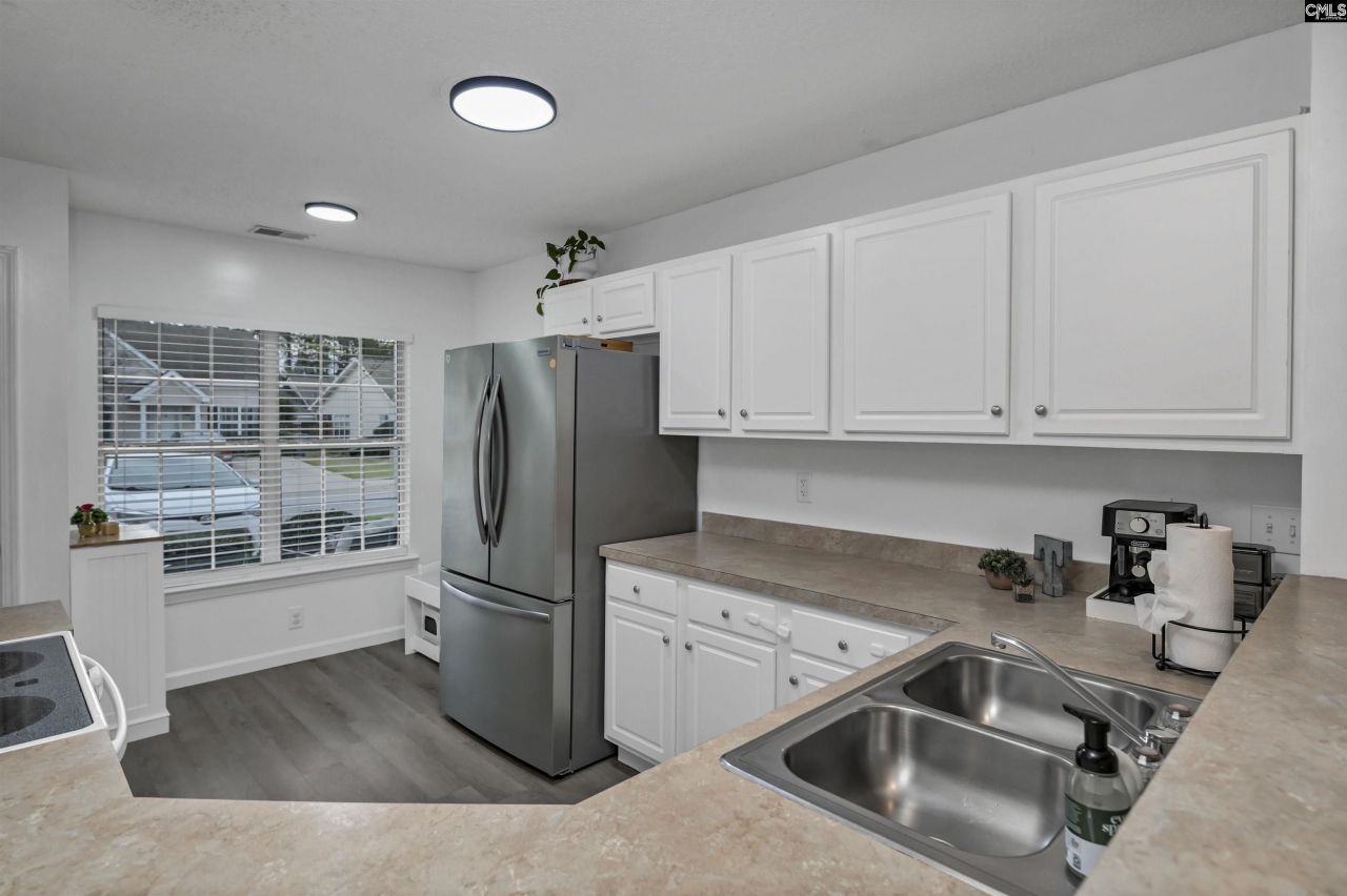 309 Tidas Street Photo 8