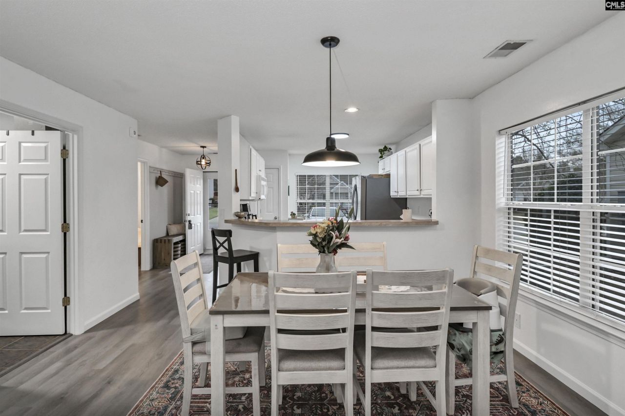 309 Tidas Street Photo 9