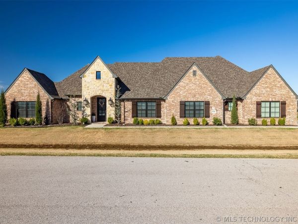 6738 S 309th East Avenue , Broken Arrow, OK 74014