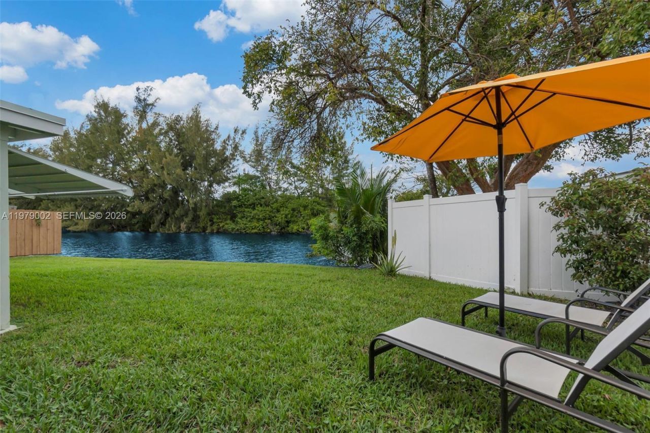 2805 NW 52nd Ct, Tamarac, FL 33309 Photo