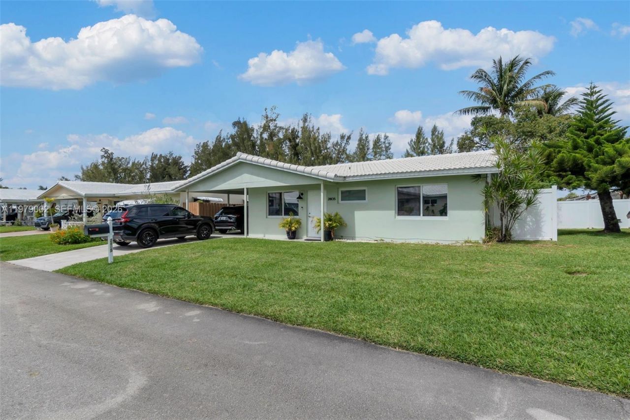 2805 NW 52nd Ct, Tamarac, FL 33309 Photo