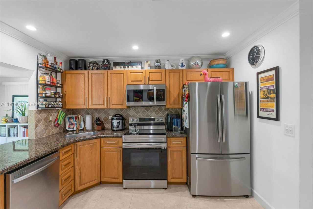 2805 NW 52nd Ct, Tamarac, FL 33309 Photo