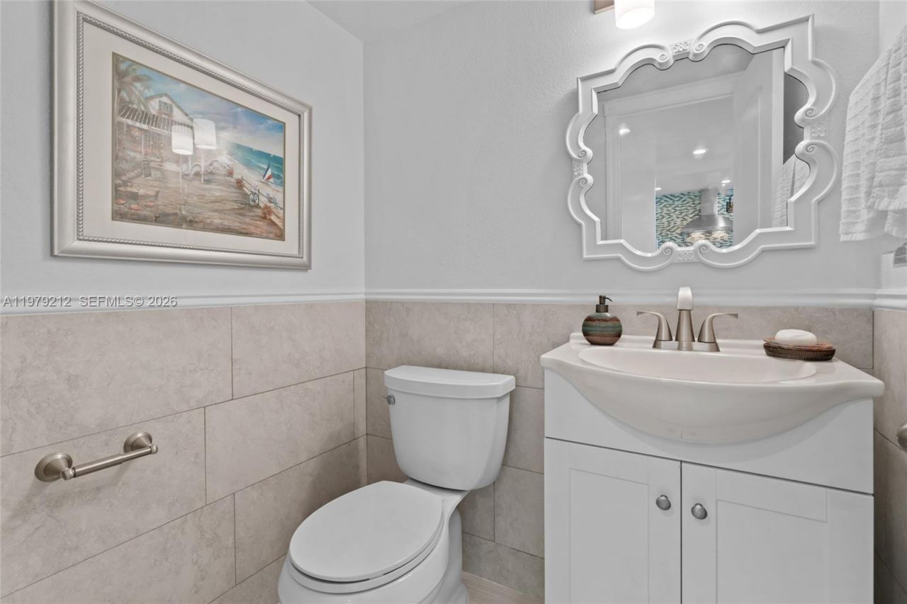 6900 Bay Dr, Unit 10H, Miami Beach, FL 33141 Photo