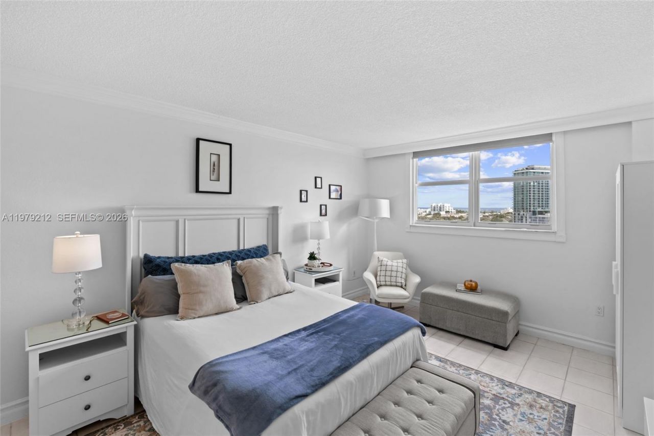 6900 Bay Dr, Unit 10H, Miami Beach, FL 33141 Photo