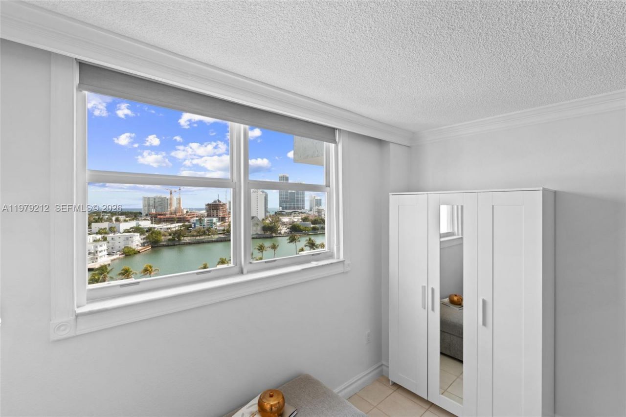 6900 Bay Dr, Unit 10H, Miami Beach, FL 33141 Photo