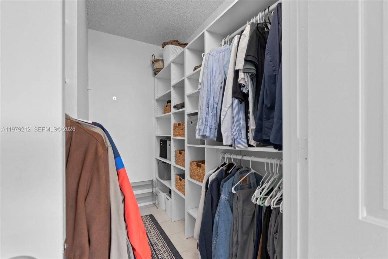 6900 Bay Dr, Unit 10H, Miami Beach, FL 33141 Photo