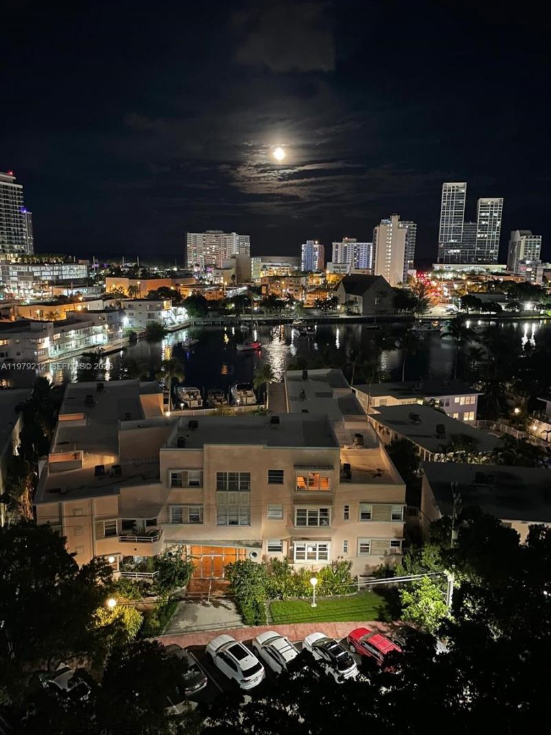 6900 Bay Dr, Unit 10H, Miami Beach, FL 33141 Photo