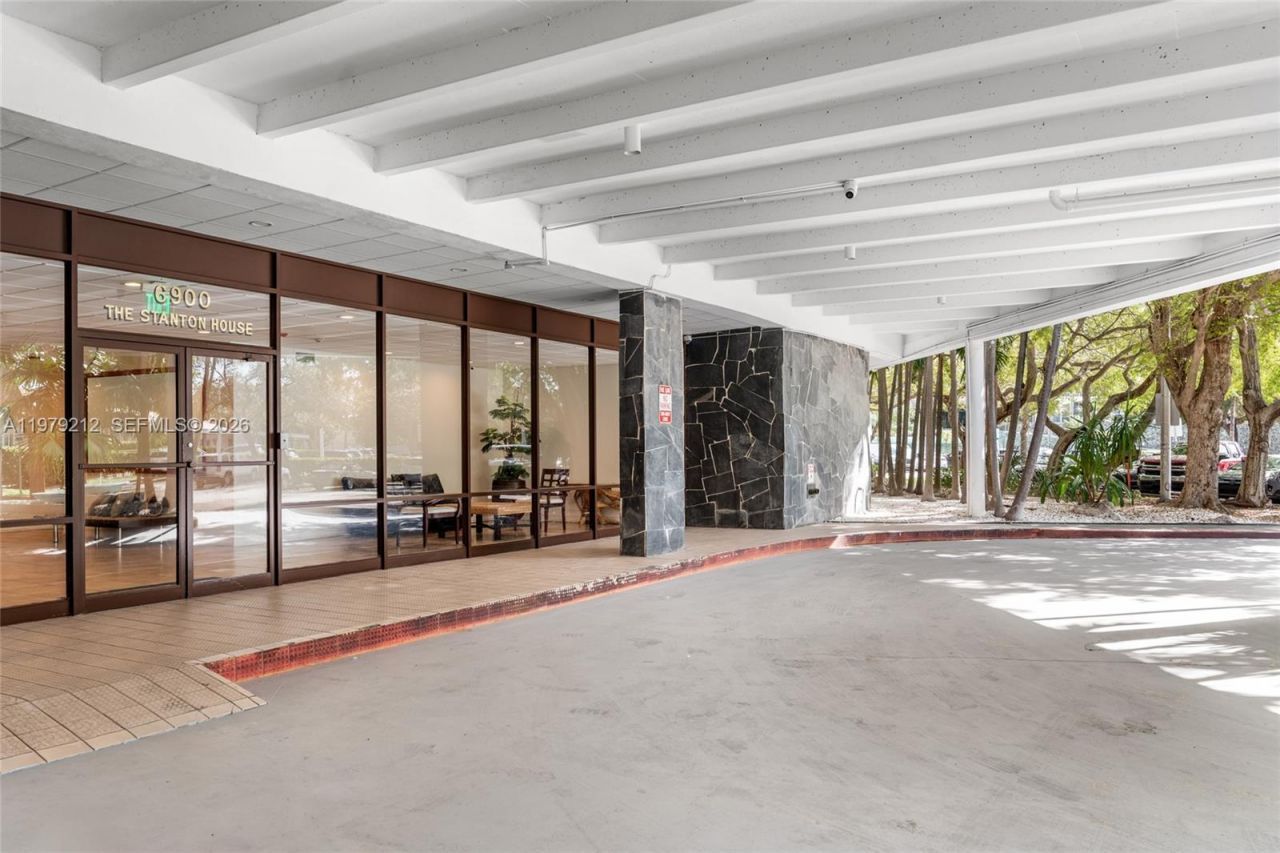 6900 Bay Dr, Unit 10H, Miami Beach, FL 33141 Photo