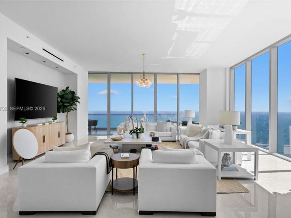 18501 Collins Ave , Unit 4304, Sunny Isles Beach, FL 33160