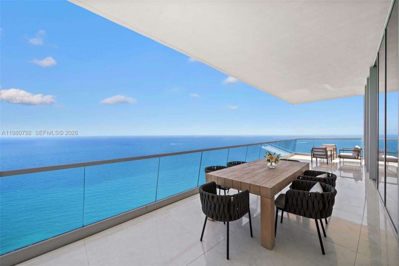 18501 Collins Ave , Unit 4304, Sunny Isles Beach, FL 33160 Photo