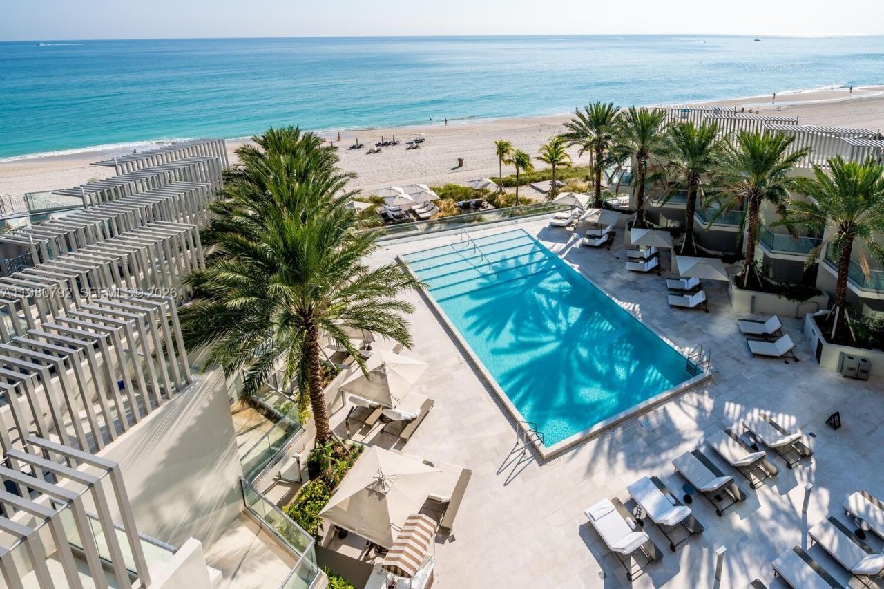 18501 Collins Ave , Unit 4304, Sunny Isles Beach, FL 33160 Photo