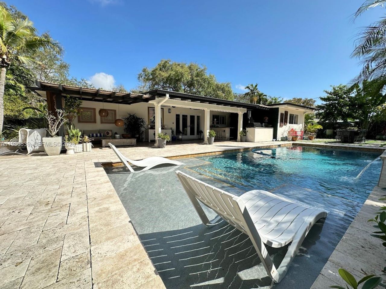 6520 SW 65th St, South Miami, FL 33143 Main Photo