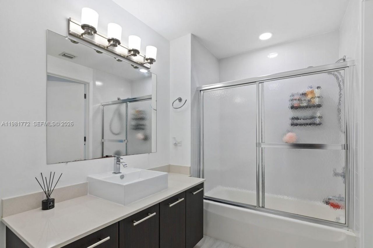 3301 NE 1st Ave, Unit H1110, Miami, FL 33137 Photo