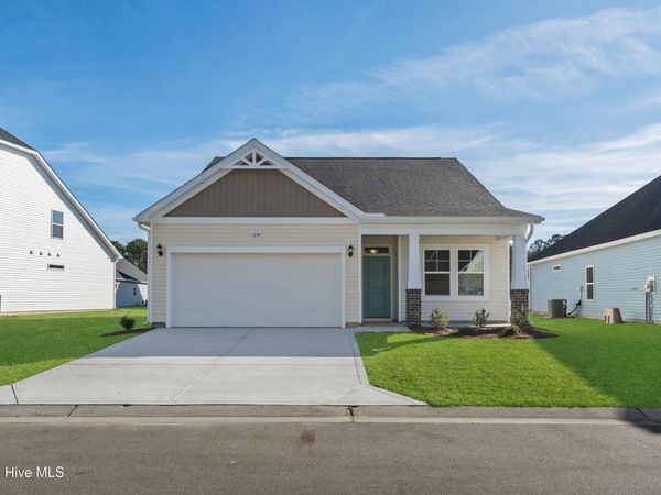 1136 Forest Bend Drive NW, Calabash, NC 28467