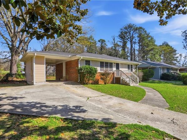 256 Silver Springs Circle SW, Atlanta, GA 30310