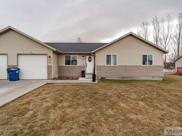 3920 E Deloy Drive, IDAHO FALLS, ID 83401