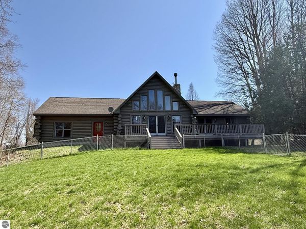 751 Hunters Ridge, Marion, MI 49665