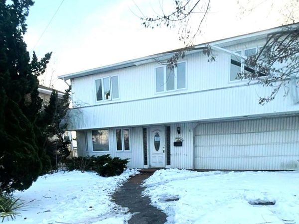 2794 Lincoln Boulevard , Merrick, NY 11566