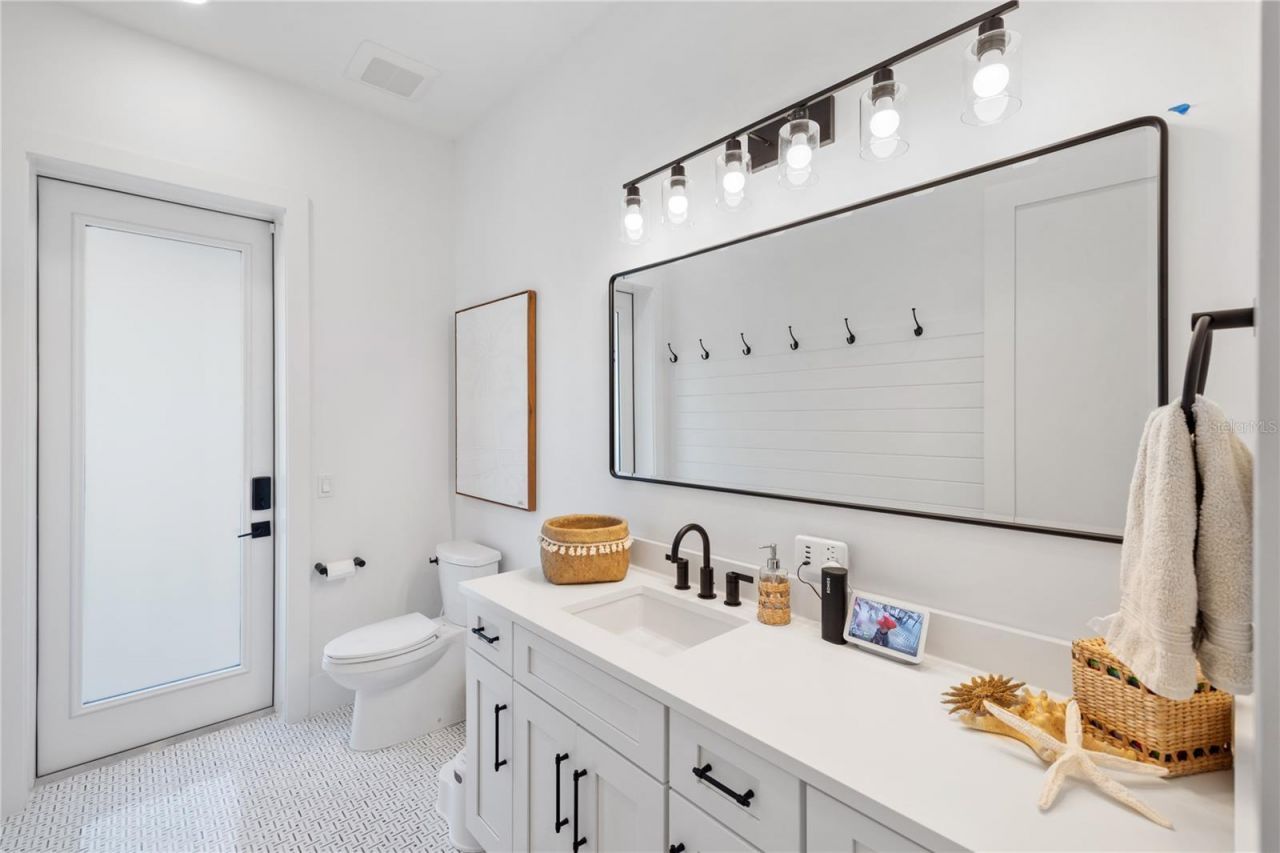 4634 Higel Avenue, Sarasota, FL 34242 Photo