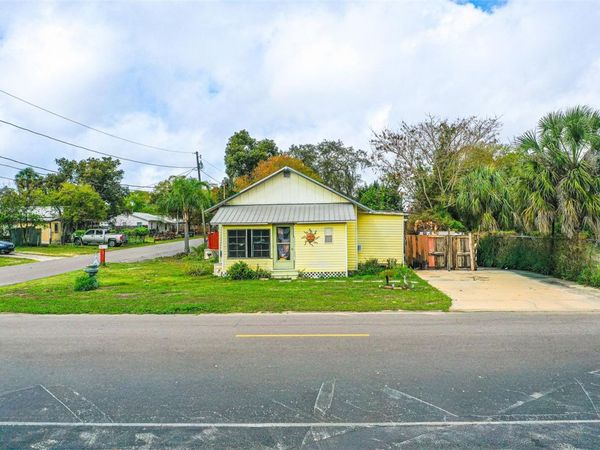 900 W PINE STREET , AVON PARK, FL 33825