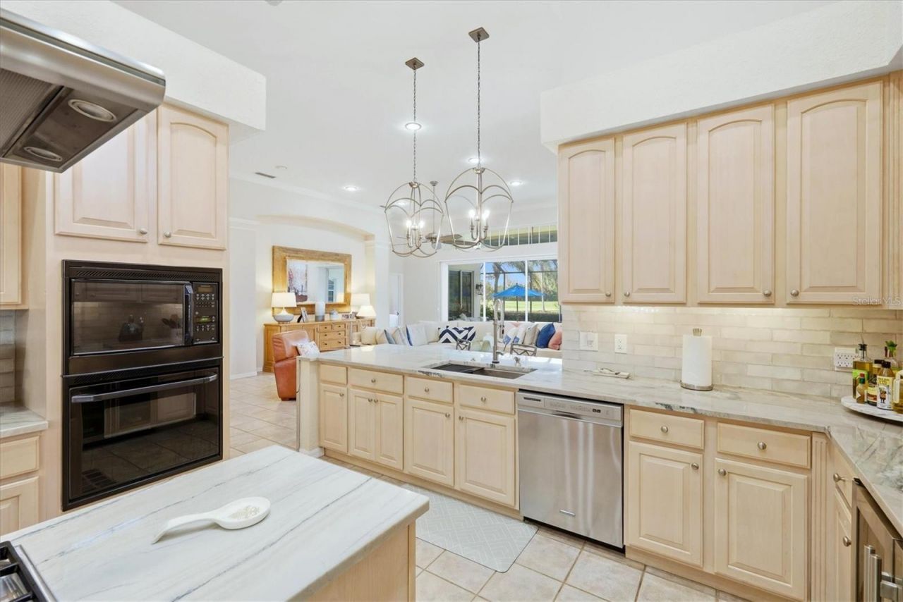 7304 Saint Georges Way, University Park, FL 34201 Photo