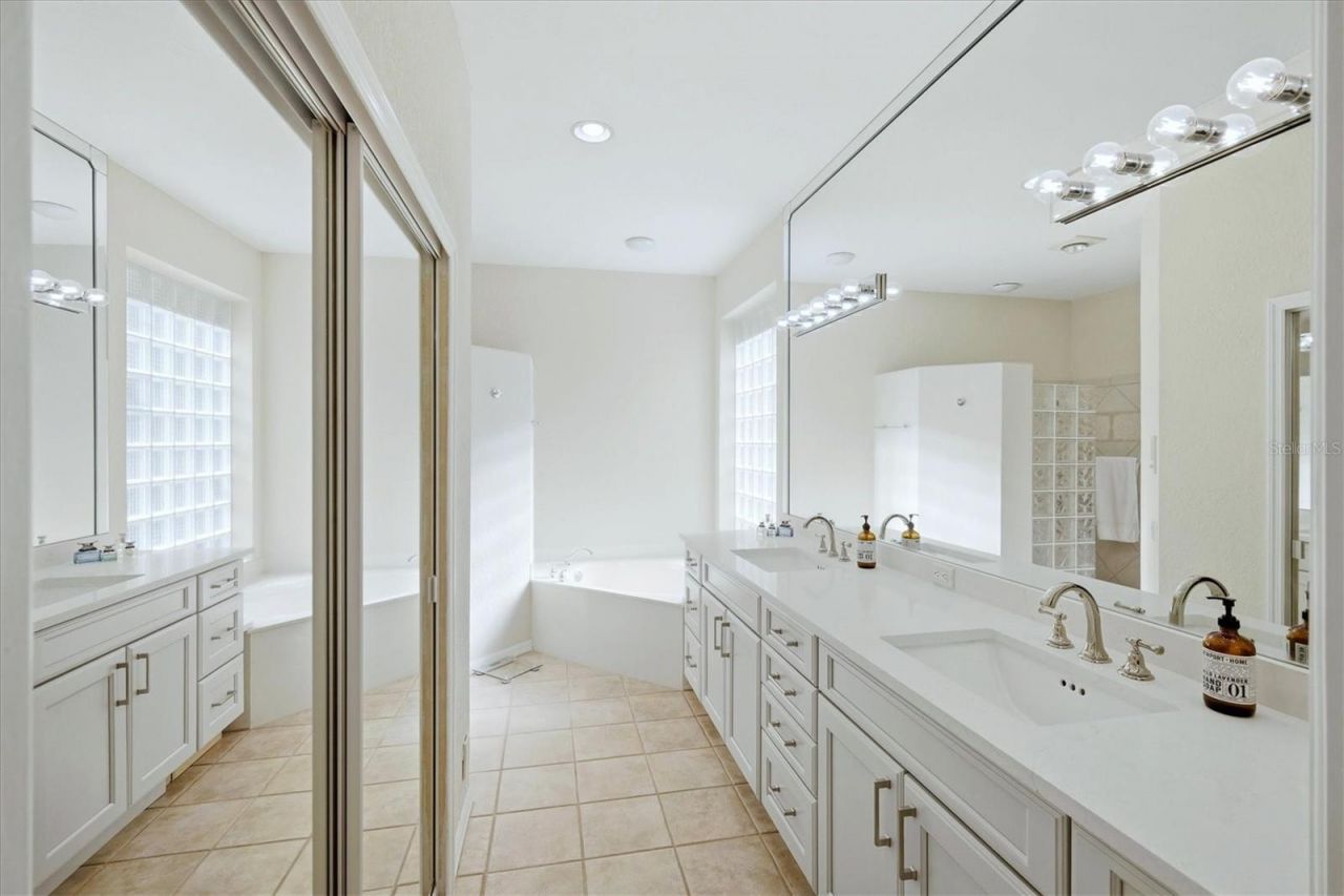 7304 Saint Georges Way, University Park, FL 34201 Photo