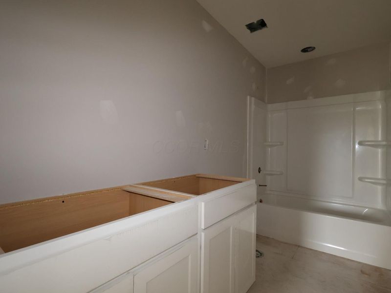 8144 Griffin Drive, Reynoldsburg, OH 43068 Photo 11