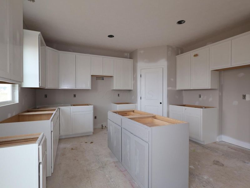 8144 Griffin Drive, Reynoldsburg, OH 43068 Photo 6