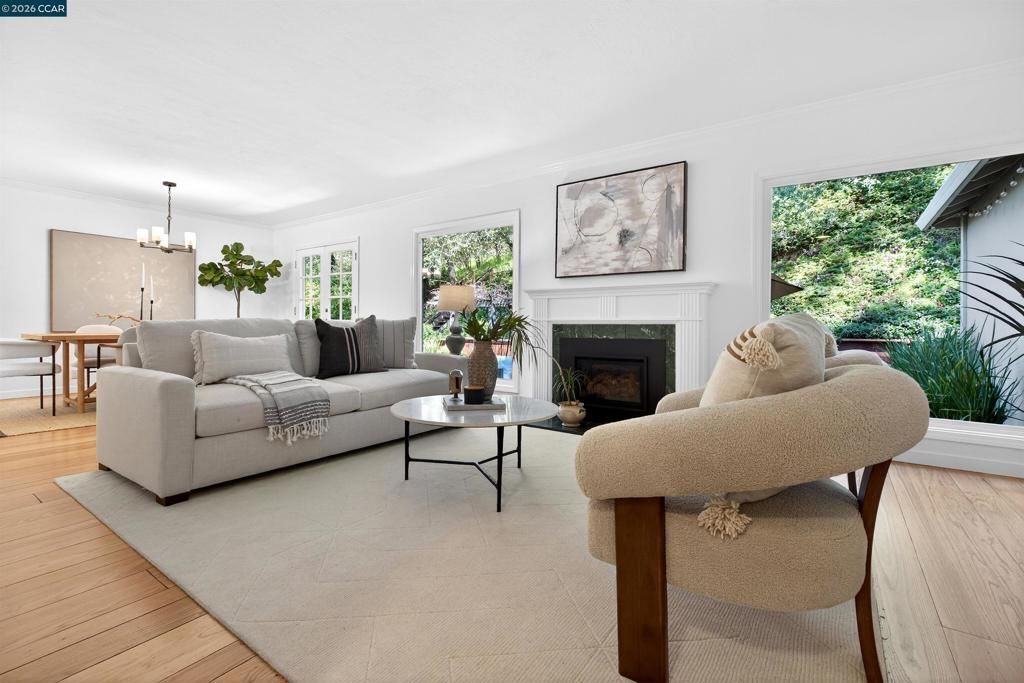 27 Glorietta Ct, Orinda, CA 94563 Main Photo