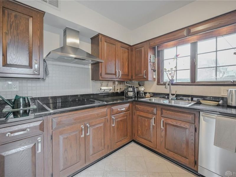 735 Tanglewood Drive, Springfield, OH 45504 Photo 27