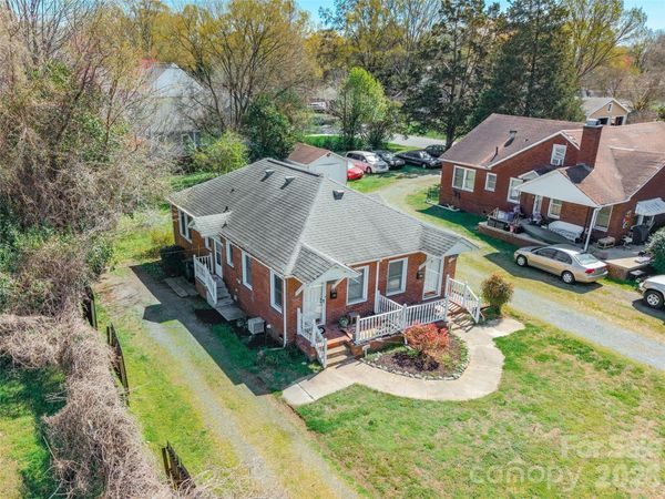 1606 Richland Drive , Charlotte, NC 28205