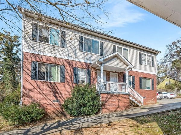 2045 Lois Place NW, Atlanta, GA 30318