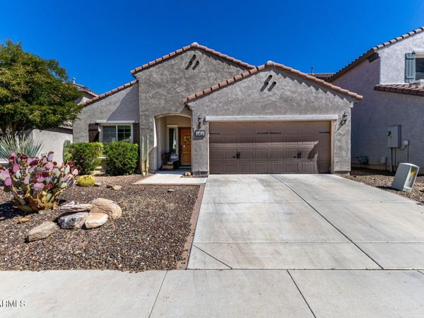 1656 W CAVEDALE Drive, Phoenix, AZ 85085
