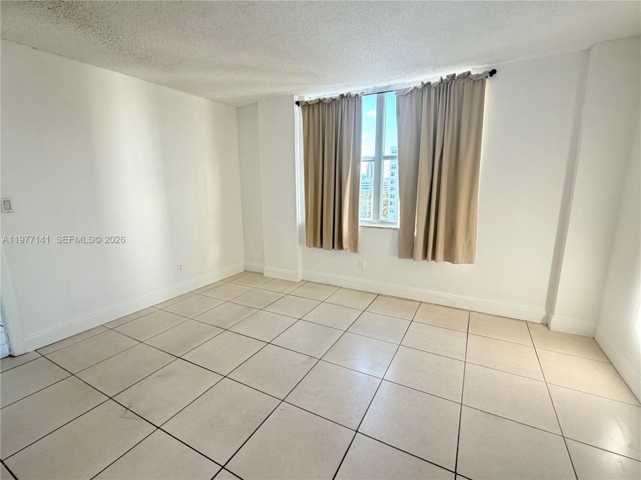 899 West Ave, Unit 8F, Miami Beach, FL 33139 Photo