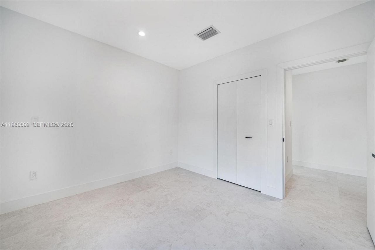 2943 SW 21st St , Miami, FL 33145 Photo