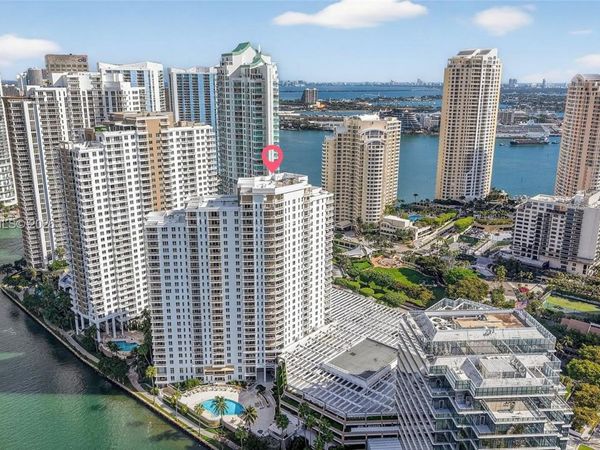 701 Brickell Key Blvd, Unit LPH-06, Miami, FL 33131