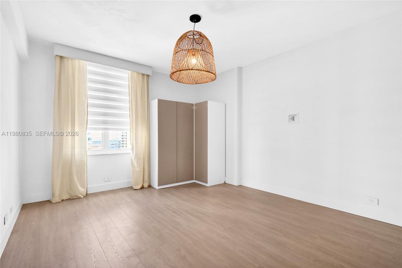 701 Brickell Key Blvd, Unit LPH-06, Miami, FL 33131 Photo