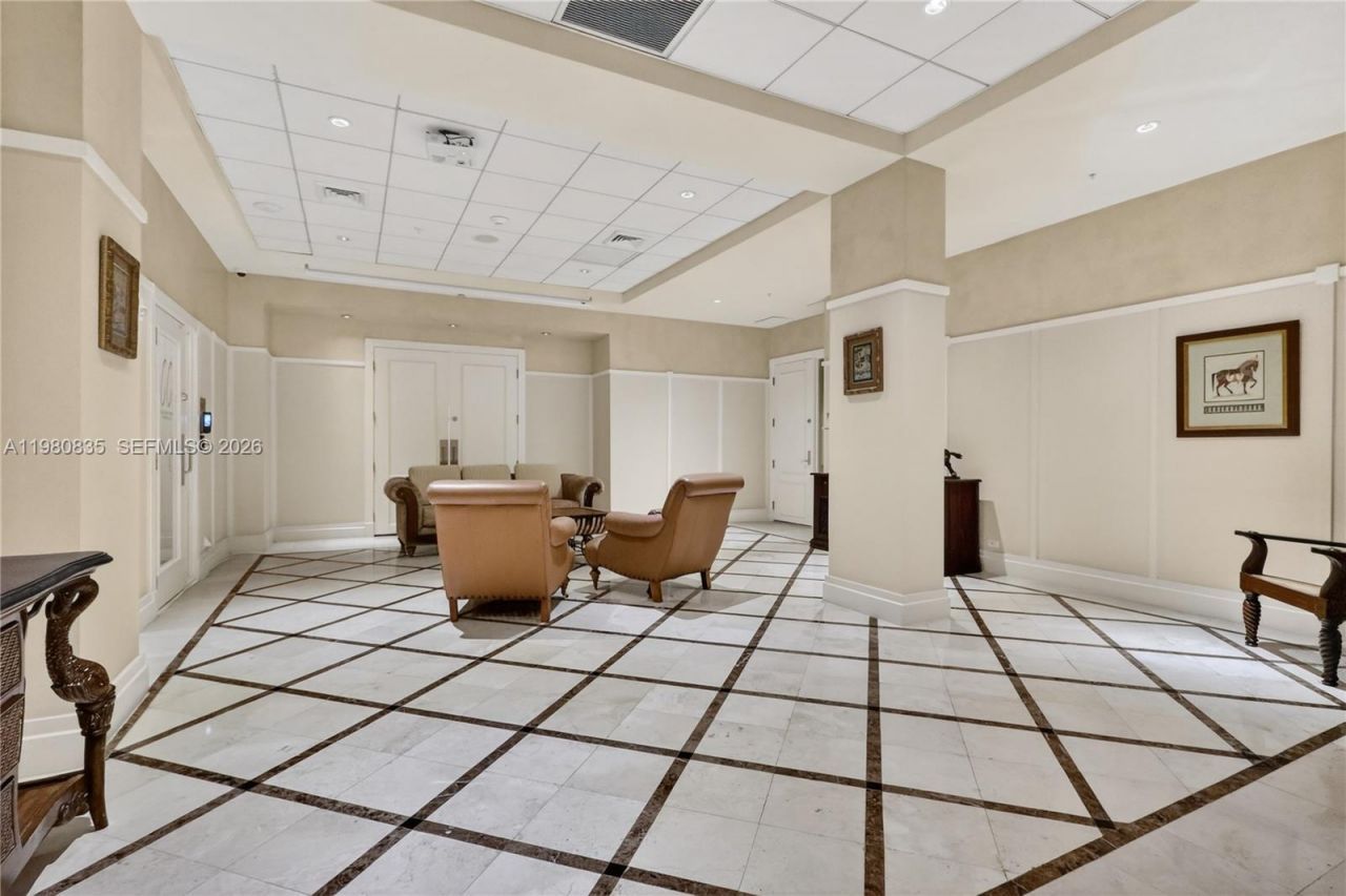 701 Brickell Key Blvd, Unit LPH-06, Miami, FL 33131 Photo