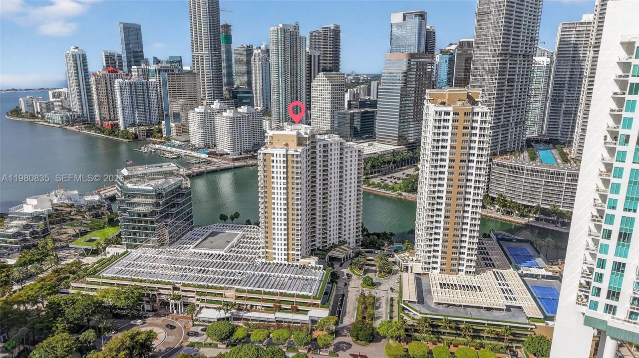 701 Brickell Key Blvd, Unit LPH-06, Miami, FL 33131 Photo
