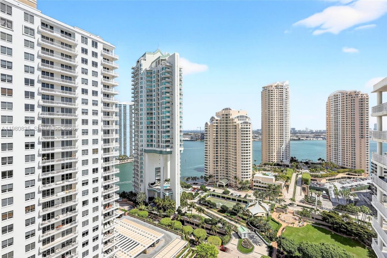701 Brickell Key Blvd, Unit LPH-06, Miami, FL 33131 Photo